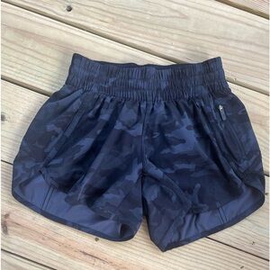 Lululemon tracker shorts. Size 4. Perfect condition.